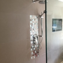 Shower installation